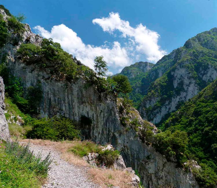 Ruta Desfiladero de las Xanas – Asturias